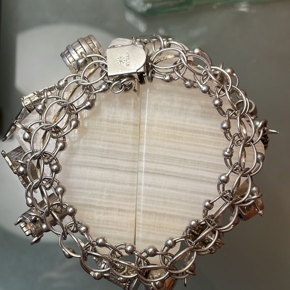 Vintage JB Sterling Silver Interwoven Link Bracelet with 14 European Charms 54g - Picture 16 of 17